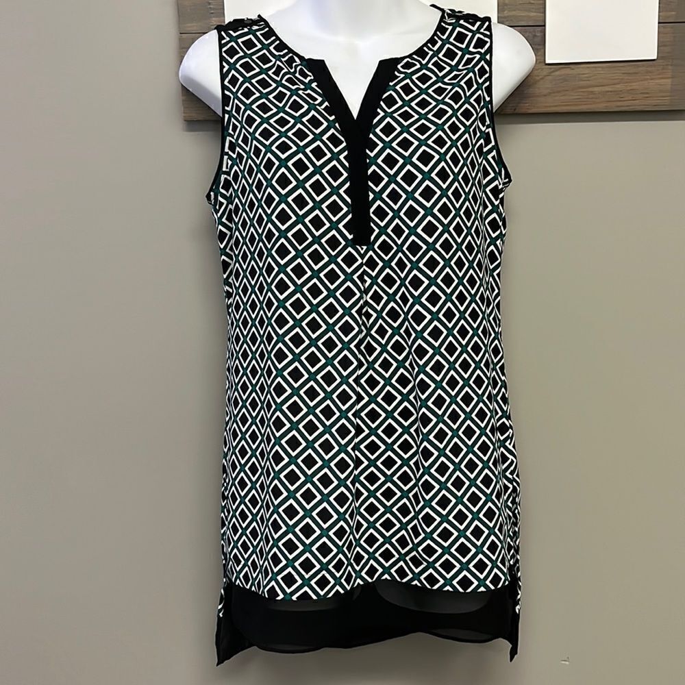 White House Black Market V-Neck Sleeveless Abstract Diamond/Sq Tank Tunic-XS